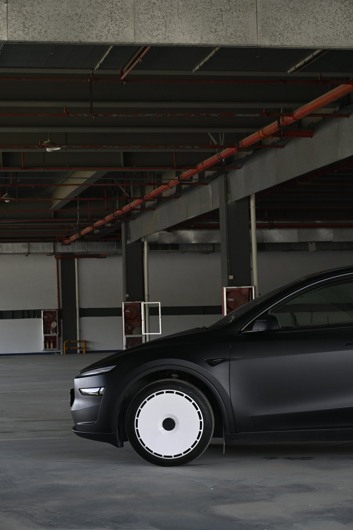 Pure White wheel covers — real-world photo