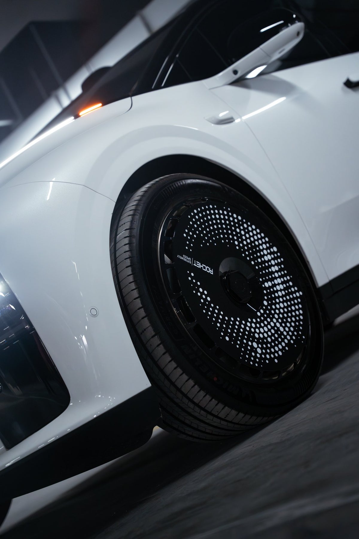 Halftone wheel covers — real-world photo