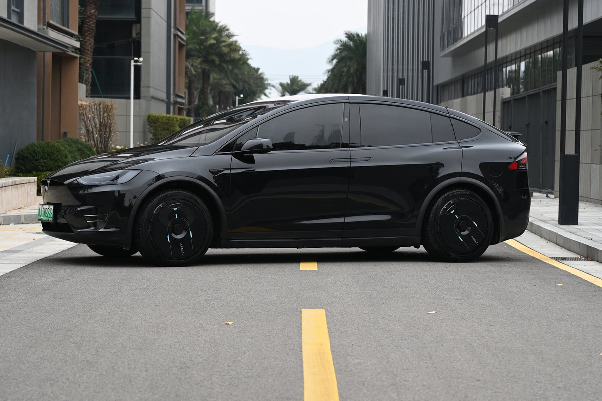 Daredevil wheel covers — real-world photo