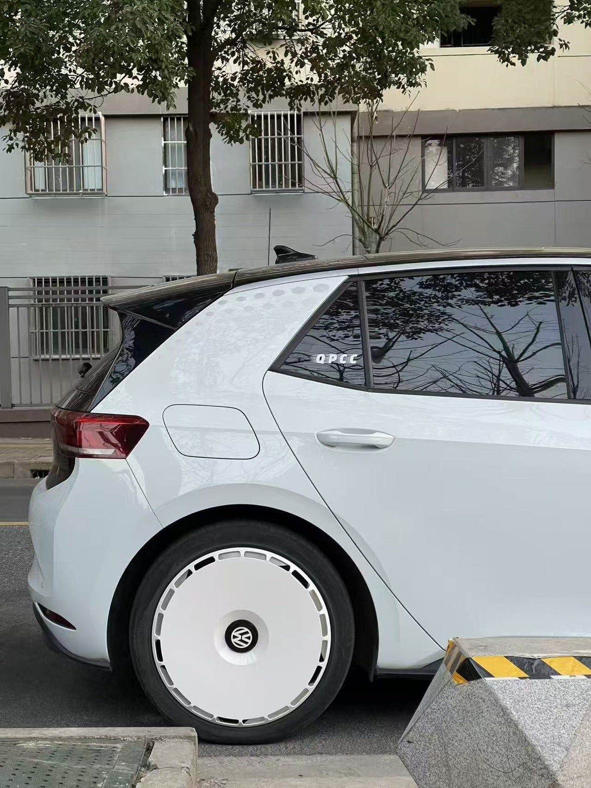 Pure White wheel covers — real-world photo