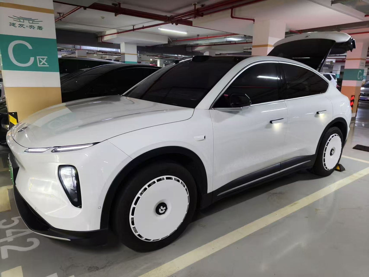 Pure White wheel covers — real-world photo