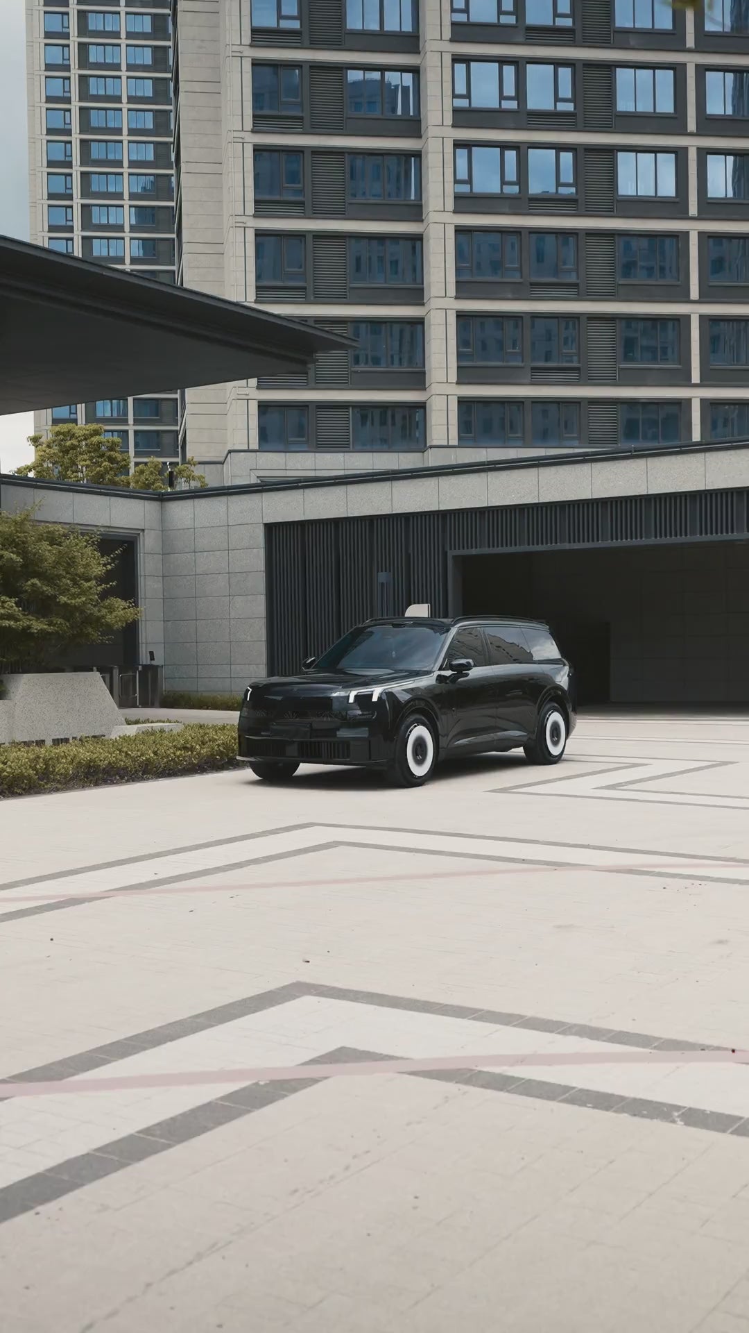 Chessline wheel covers — on-car video