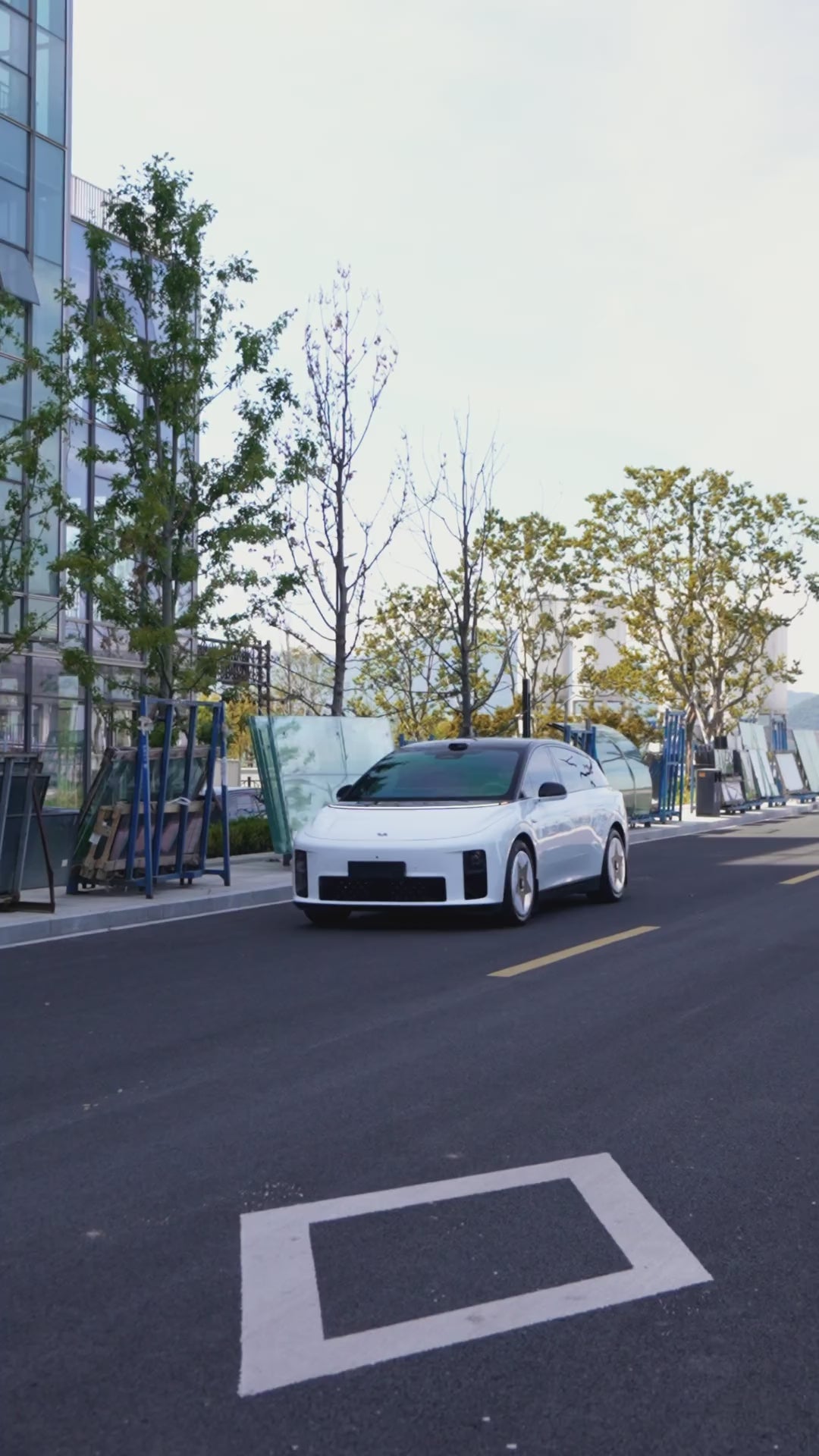 Geodesic wheel covers — on-car video