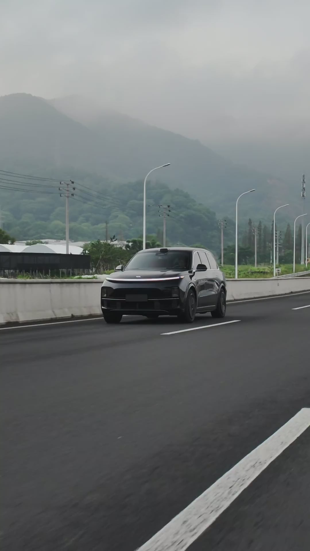 Pure Black wheel covers — on-car video